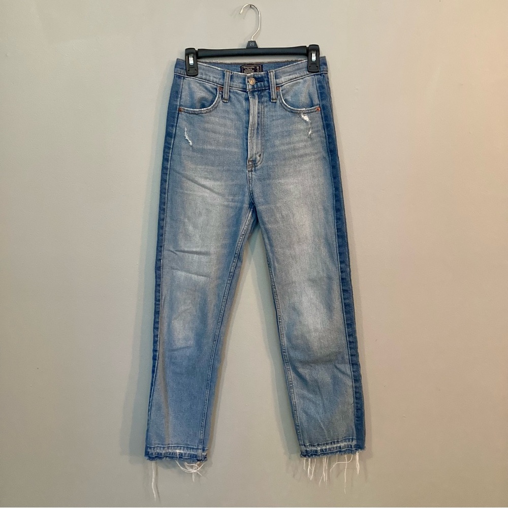 Abercrombie & Fitch Zoe Natural Rise Ankle Straight Jean - Distressed Light Wash
